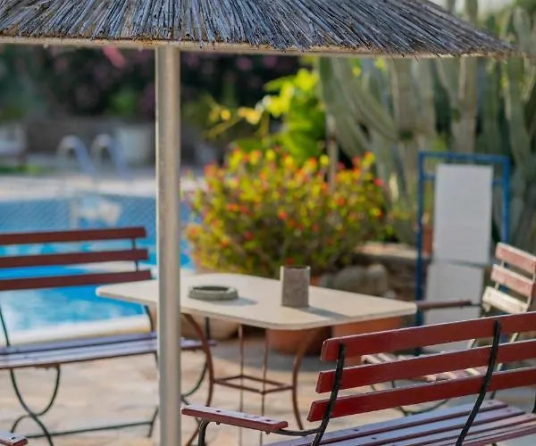 Antonina 2* Agia Anna (Naxos)